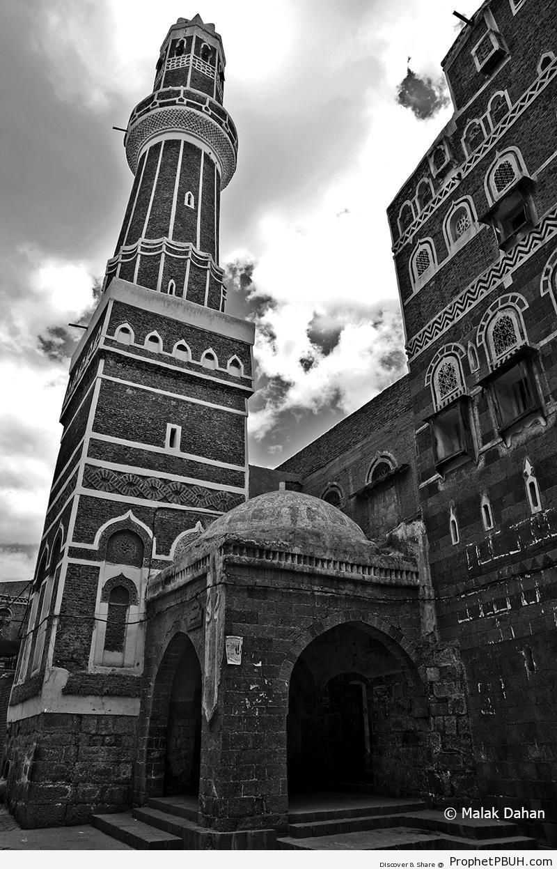 Mosque in Sanaa Old City (Sanaa, Yemen) - Islamic Architecture -Picture
