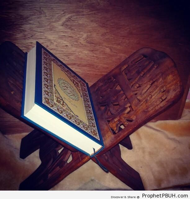 Mushaf on Stand - Mushaf Photos (Books of Quran)