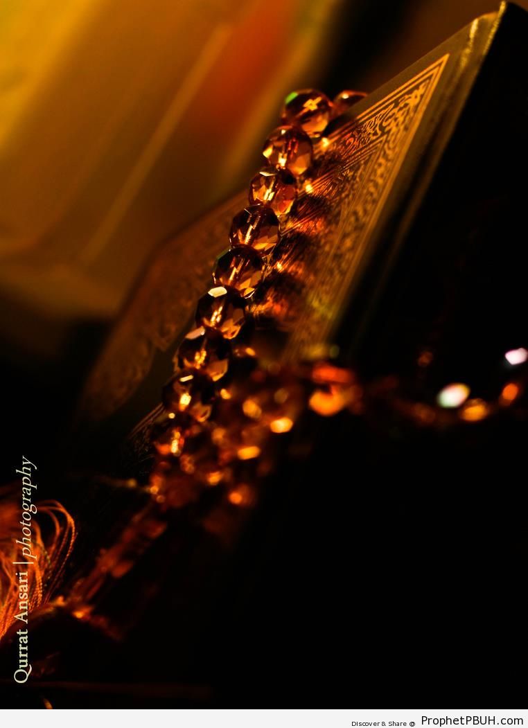 Mushaf with Prayer Beads (Taken Ramadan 2010) - Mushaf Photos (Books of Quran) 