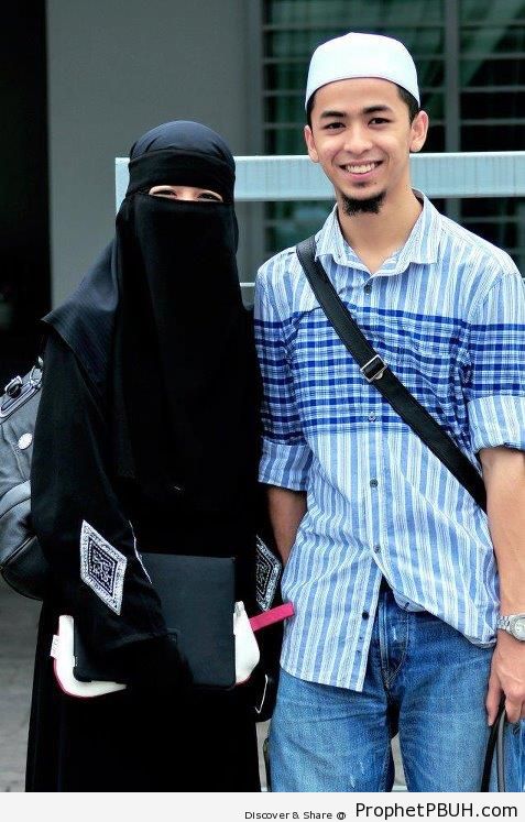 Muslim Husband and Wife Student Couple - Muslimah Photos (Girls and Women & Hijab Photos)