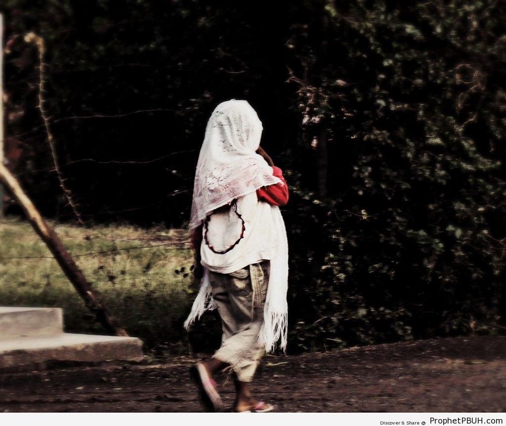 Muslim Little Girl - Muslimah Photos (Girls and Women & Hijab Photos) -