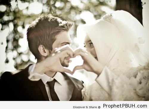 Newly Wed Muslim Couple Photo - Muslimah Photos (Girls and Women & Hijab Photos)
