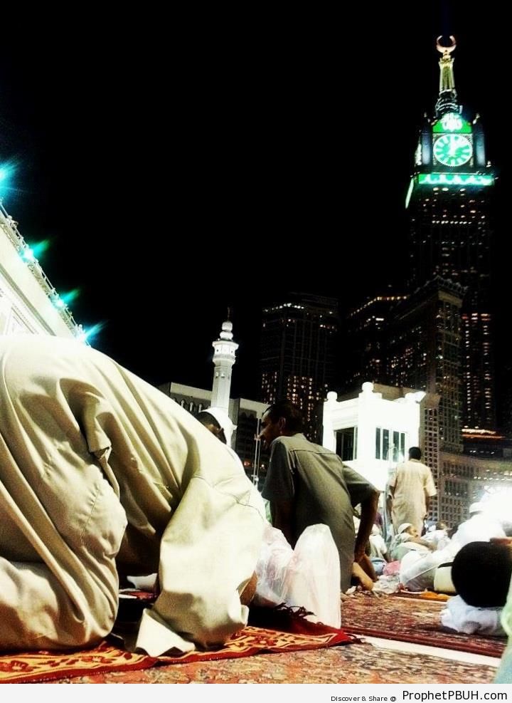 Night Prayer at Masjid al-Haram - al-Masjid al-Haram in Makkah, Saudi Arabia -Picture