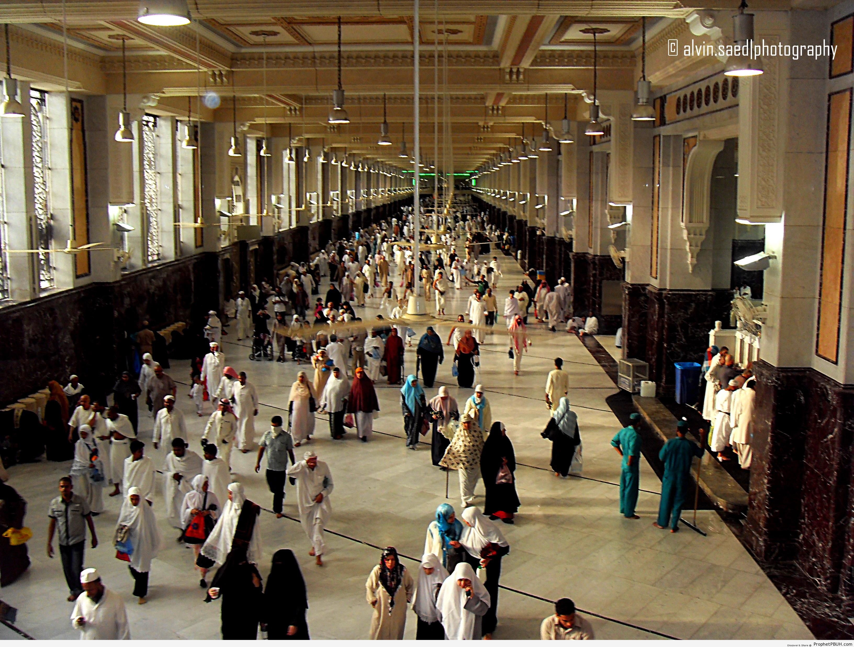 People at the Safa and Marwa Walk (Makkah, Saudi Arabia) - Islamic Architecture 