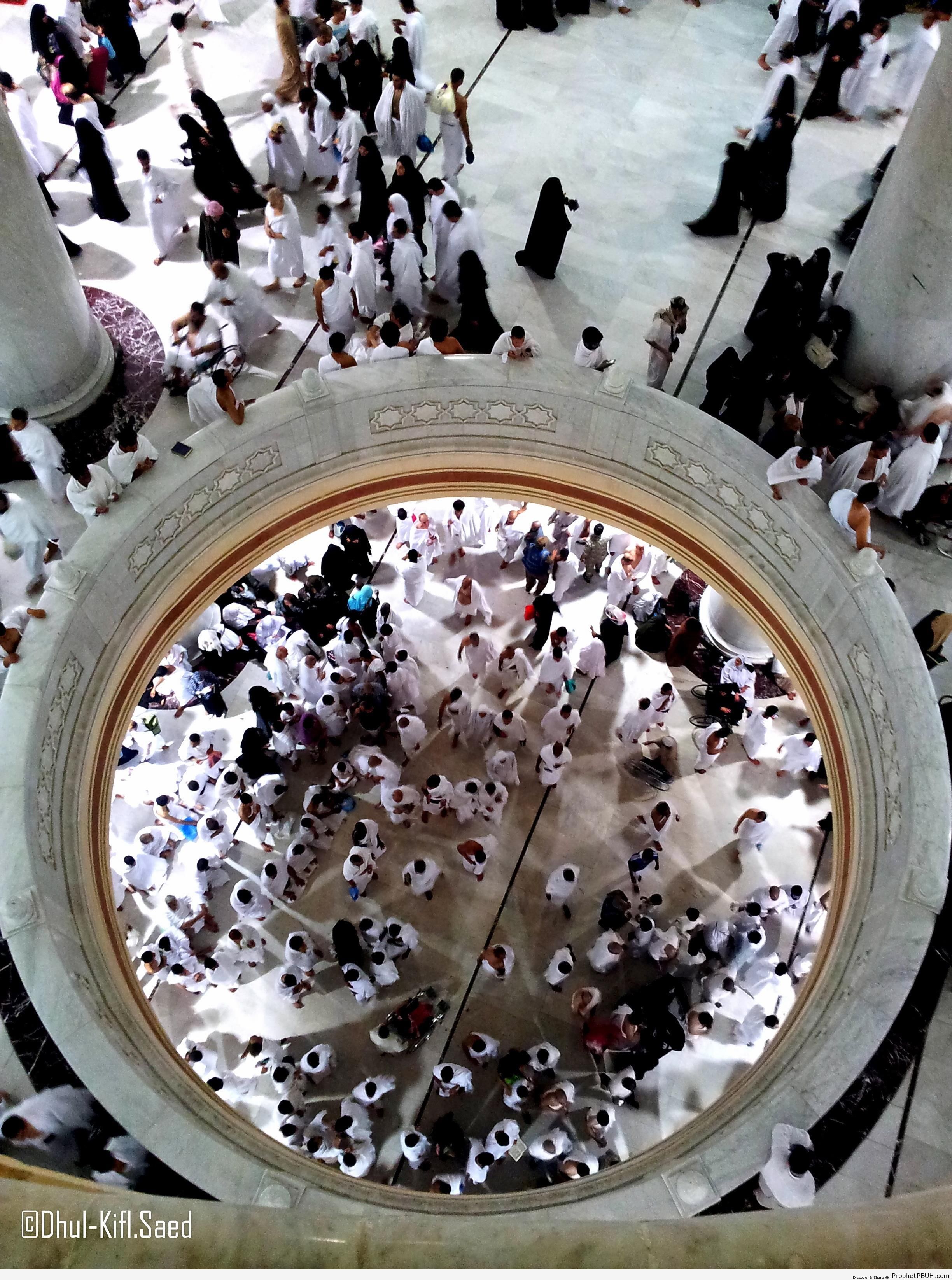Pilgrims at Masjid al-Haram - al-Masjid al-Haram in Makkah, Saudi Arabia -Picture