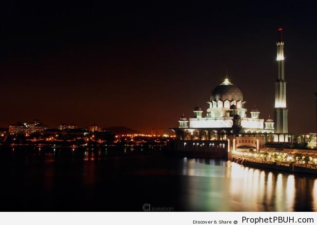 Putra Mosque at Night (Putrajaya, Malaysia) - Islamic Architecture