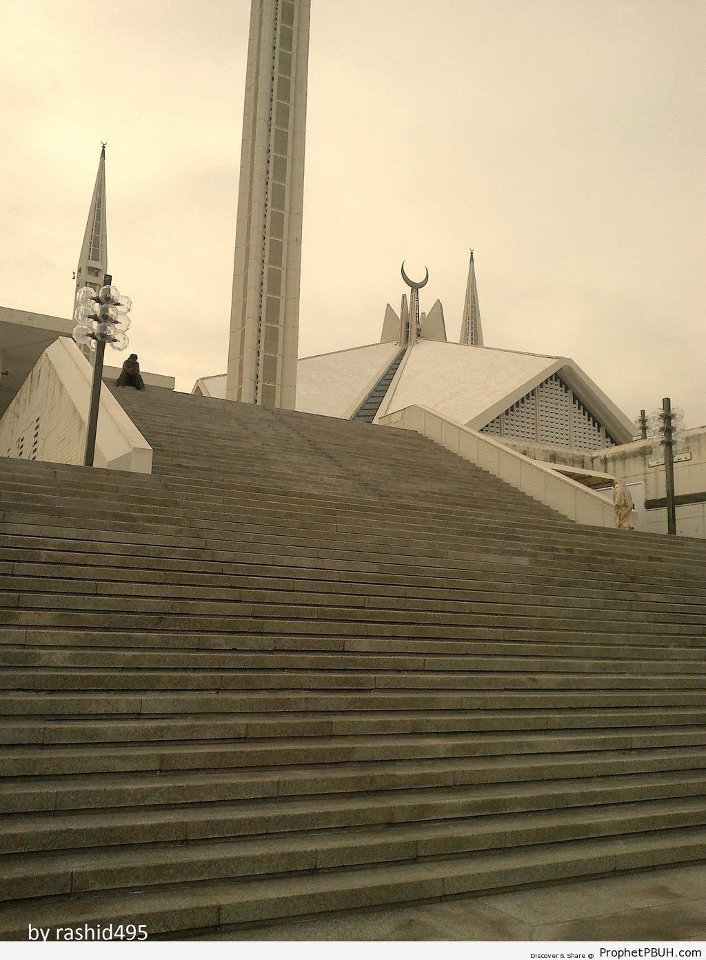 Steps Leading to Faisal Mosque (Islamabad, Pakistan) - Faisal Mosque in Islamabad, Pakistan