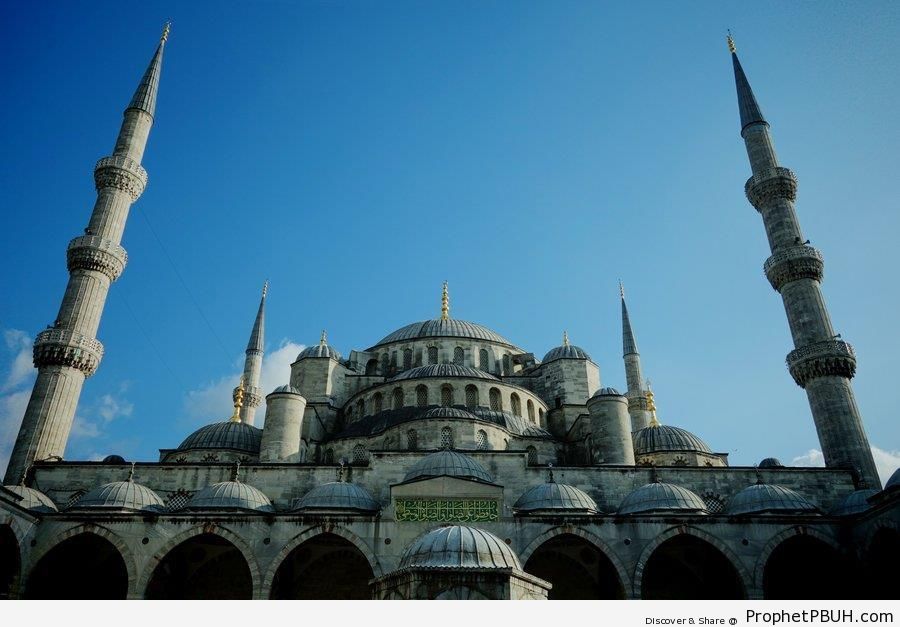 Sultan Ahmed Mosque Front View (Istanbul) - Islamic Architecture -Picture