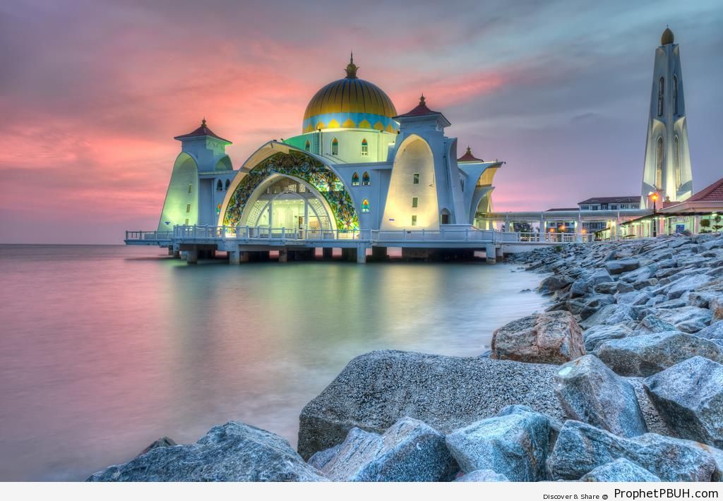 Sundown at The Malacca Mosque - Islamic Architecture -Picture