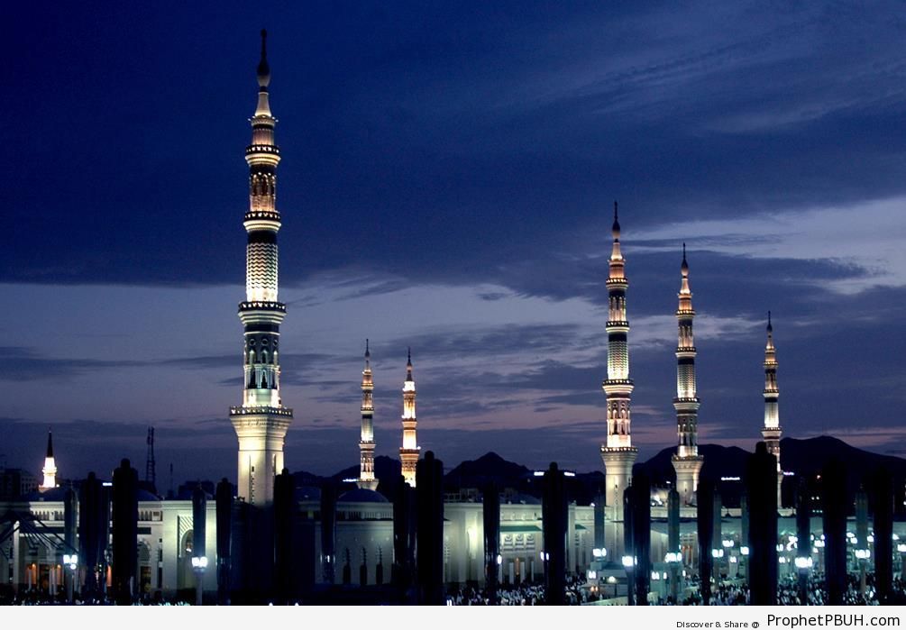 The Prophet-s Mosque at Dusk - Al-Masjid an-Nabawi (The Prophets Mosque) in Madinah, Saudi Arabia -Picture