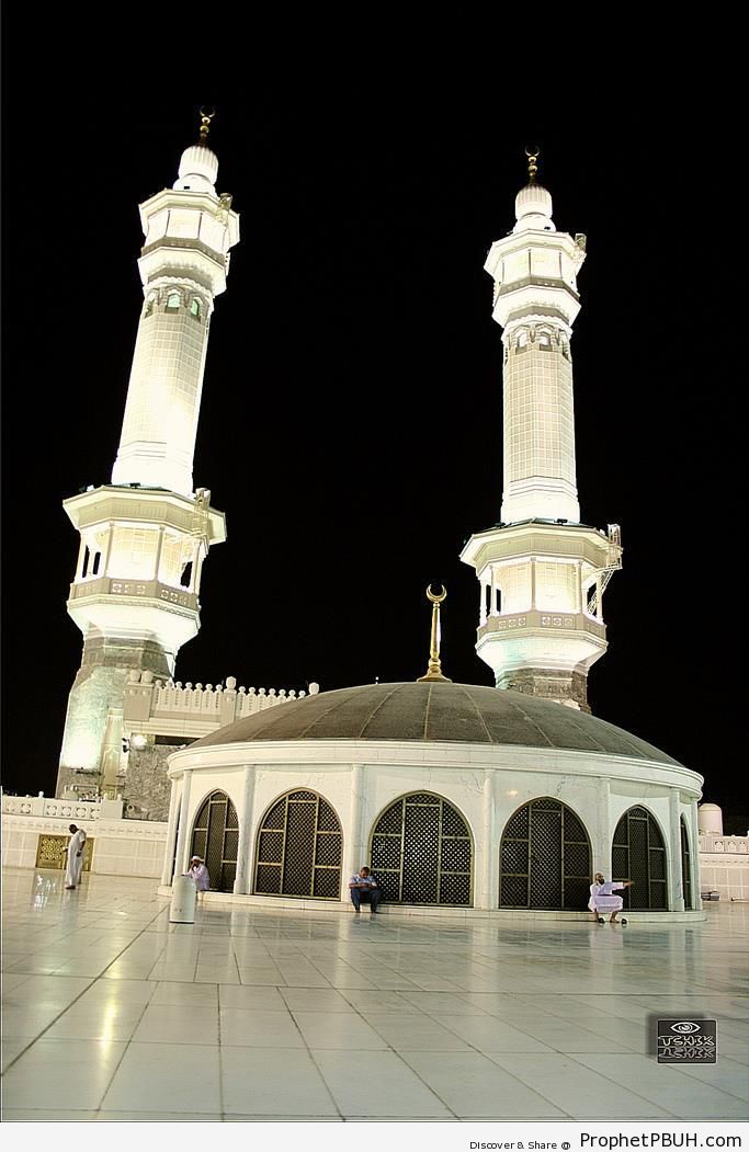 The Third Floor (Roof Musallah) of Masjid al-Haram in Makkah, Saudi Arabia - al-Masjid al-Haram in Makkah, Saudi Arabia -Picture