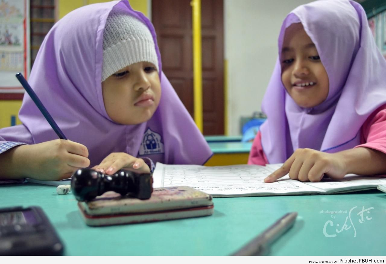 Two Muslim Little Girls - Photos of Children -