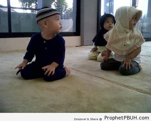 Young Imam Leads Two Worshipers in Prayer - Muslimah Photos (Girls and Women & Hijab Photos)